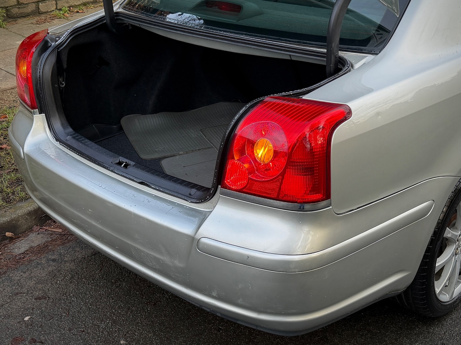 Used Toyota Avensis 2003 for sale - 77166226: Photo 14