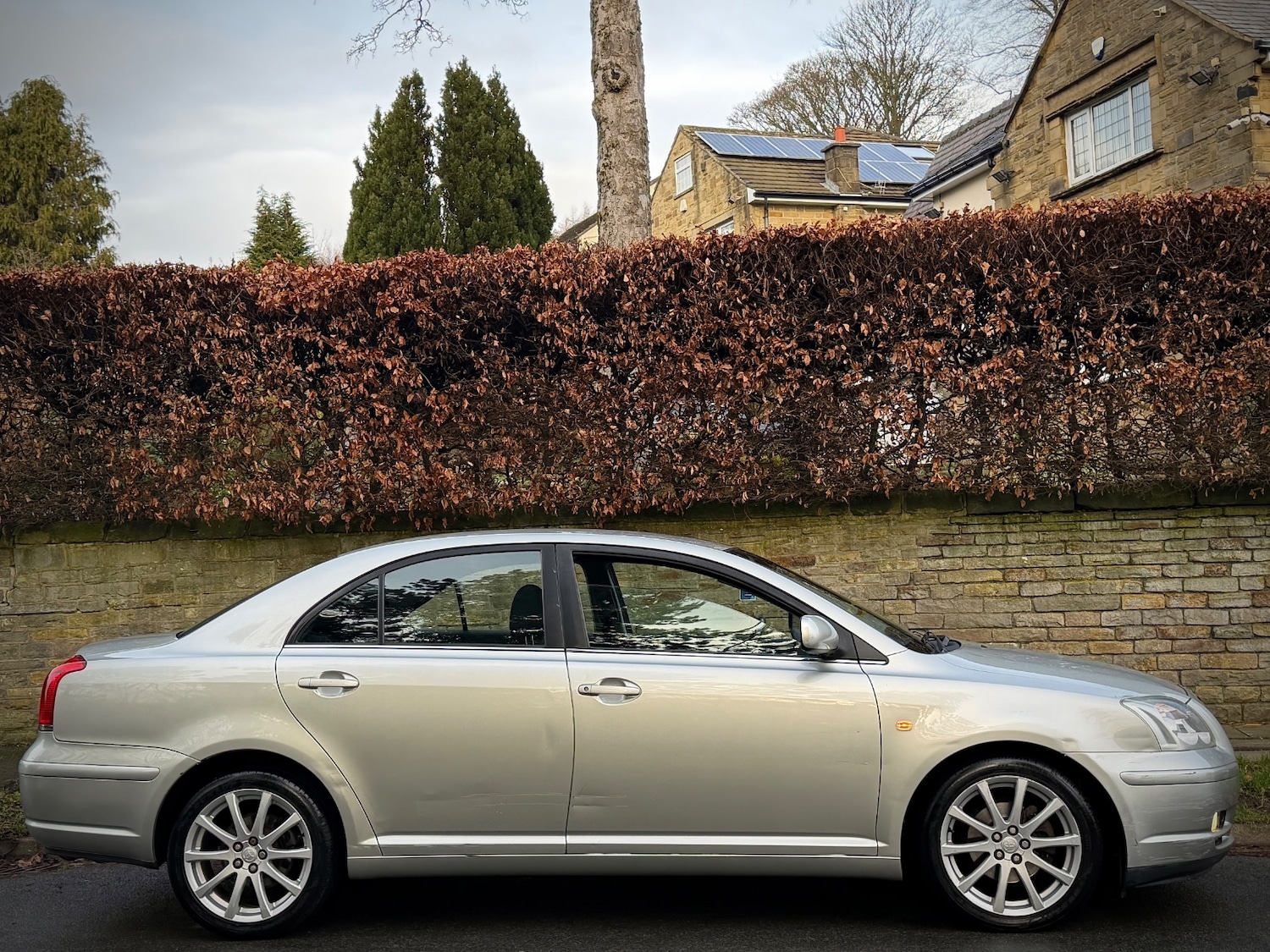 Used Toyota Avensis 2003 for sale - 77166226: Photo 2
