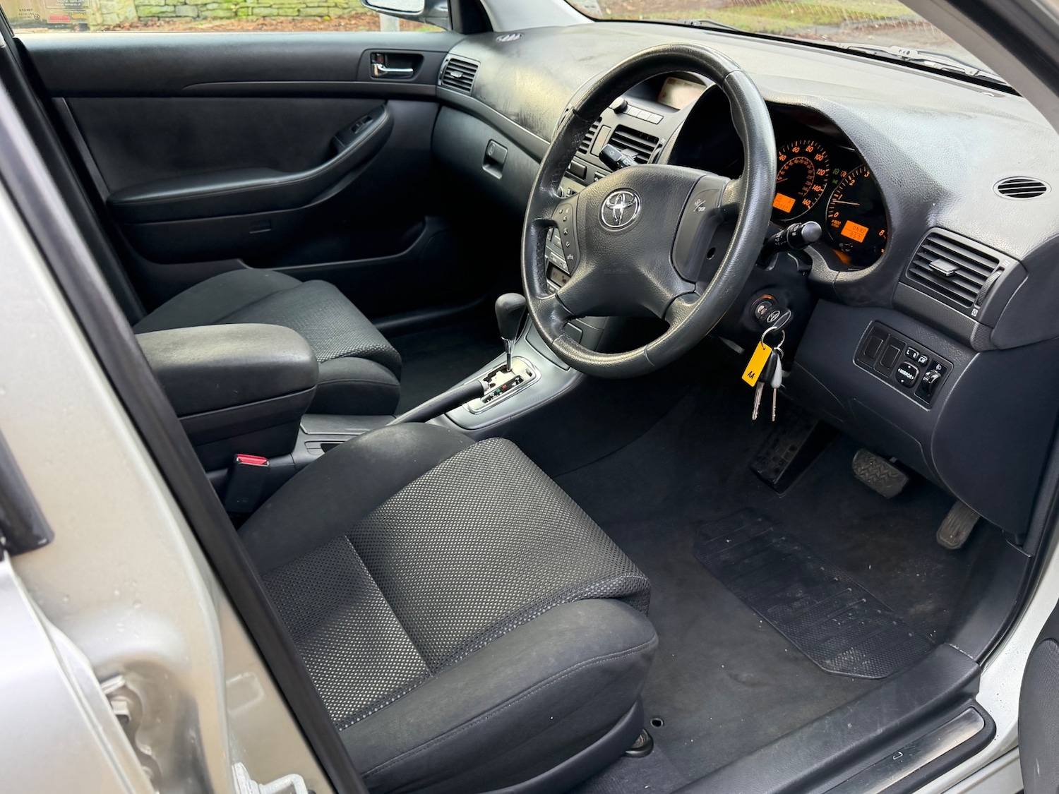 Used Toyota Avensis 2003 for sale - 77166226: Photo 8