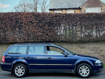 Used Volkswagen Passat 2005 for sale - 76656937: Photo