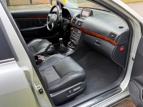 Used Toyota Avensis 2015 for sale - 73663748: Photo 7