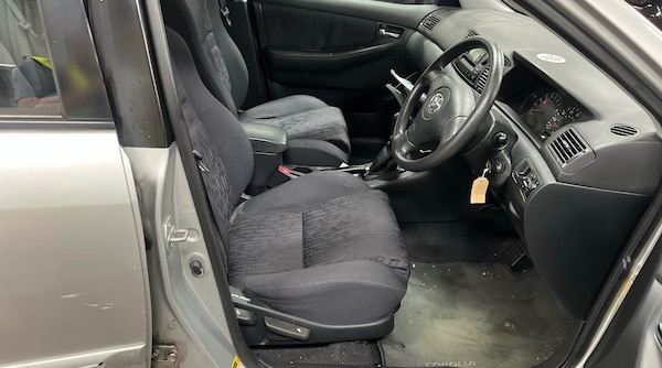 Used Toyota Corolla 2002 for sale - 76237483: Photo 4