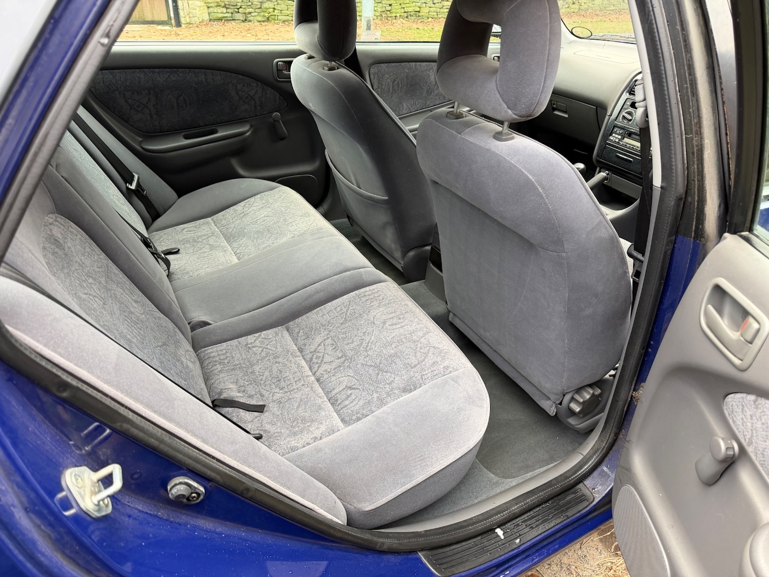 Used Toyota Avensis 2000 for sale - 77062073: Photo 13