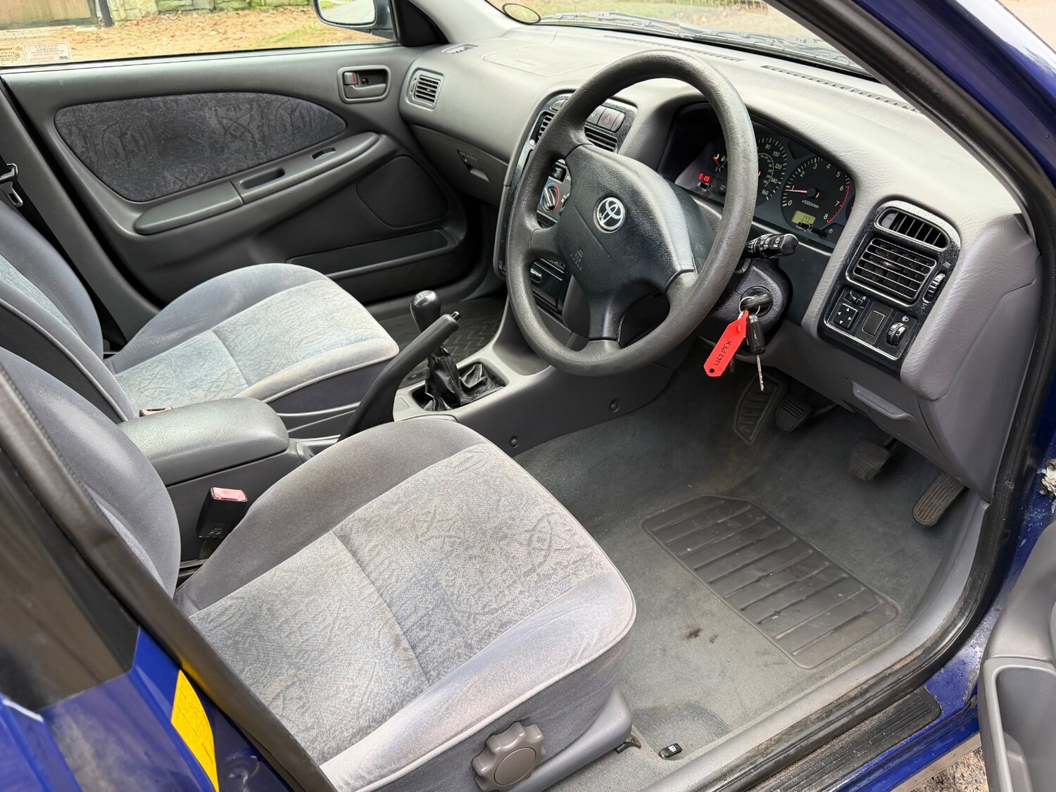 Used Toyota Avensis 2000 for sale - 77062073: Photo 14