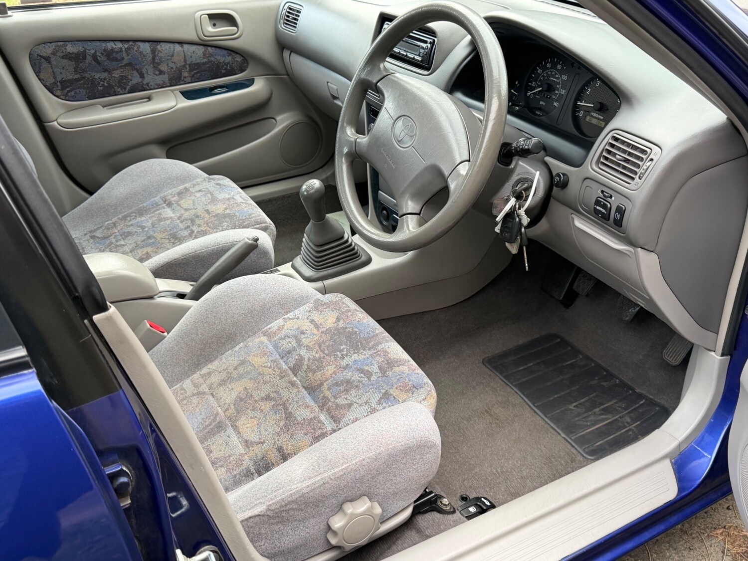 Used Toyota Corolla 1998 for sale - 77674966: Photo 8