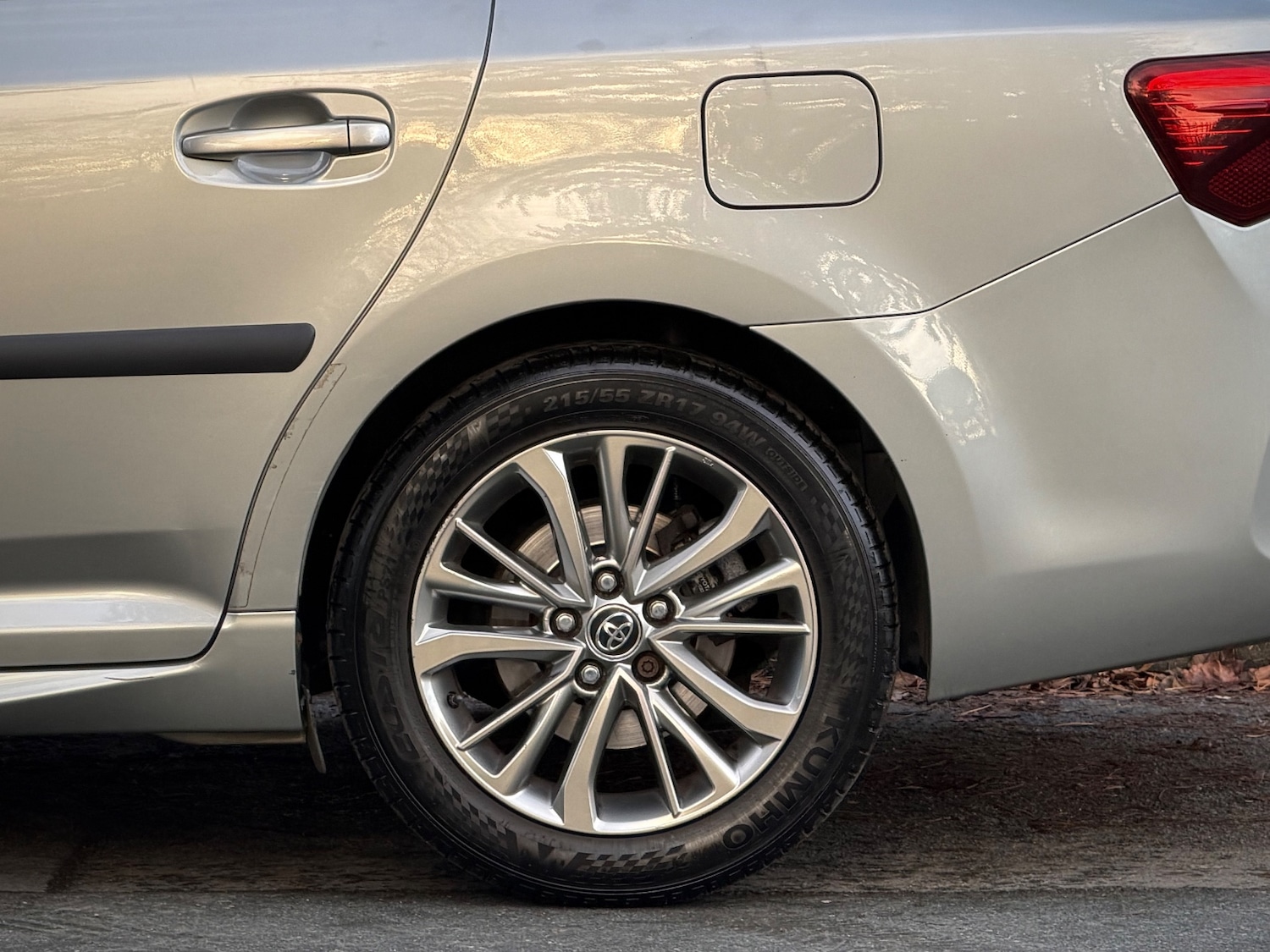 Used Toyota Avensis 2015 for sale - 76968622: Photo 14