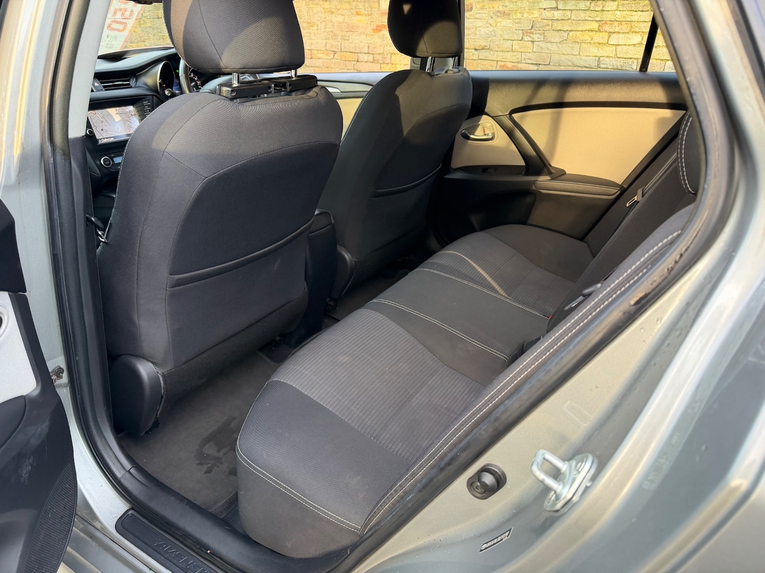 Used Toyota Avensis 2015 for sale - 76968622: Photo 9