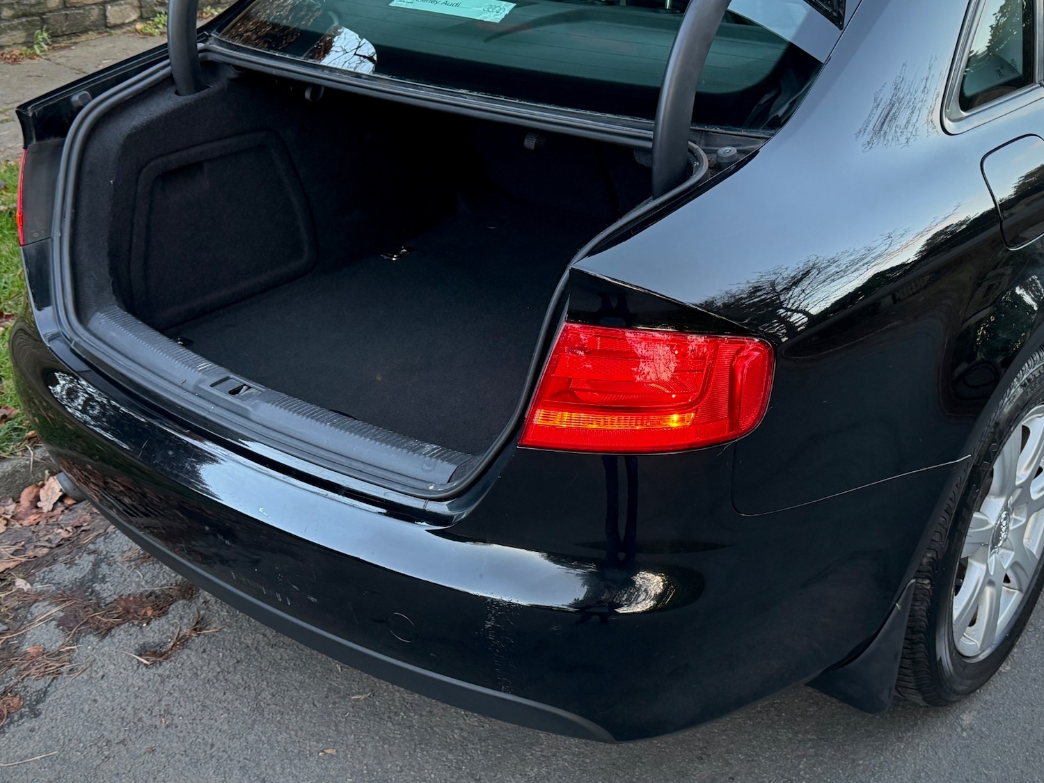 Used Audi A4 2009 for sale - 76567841: Photo 13