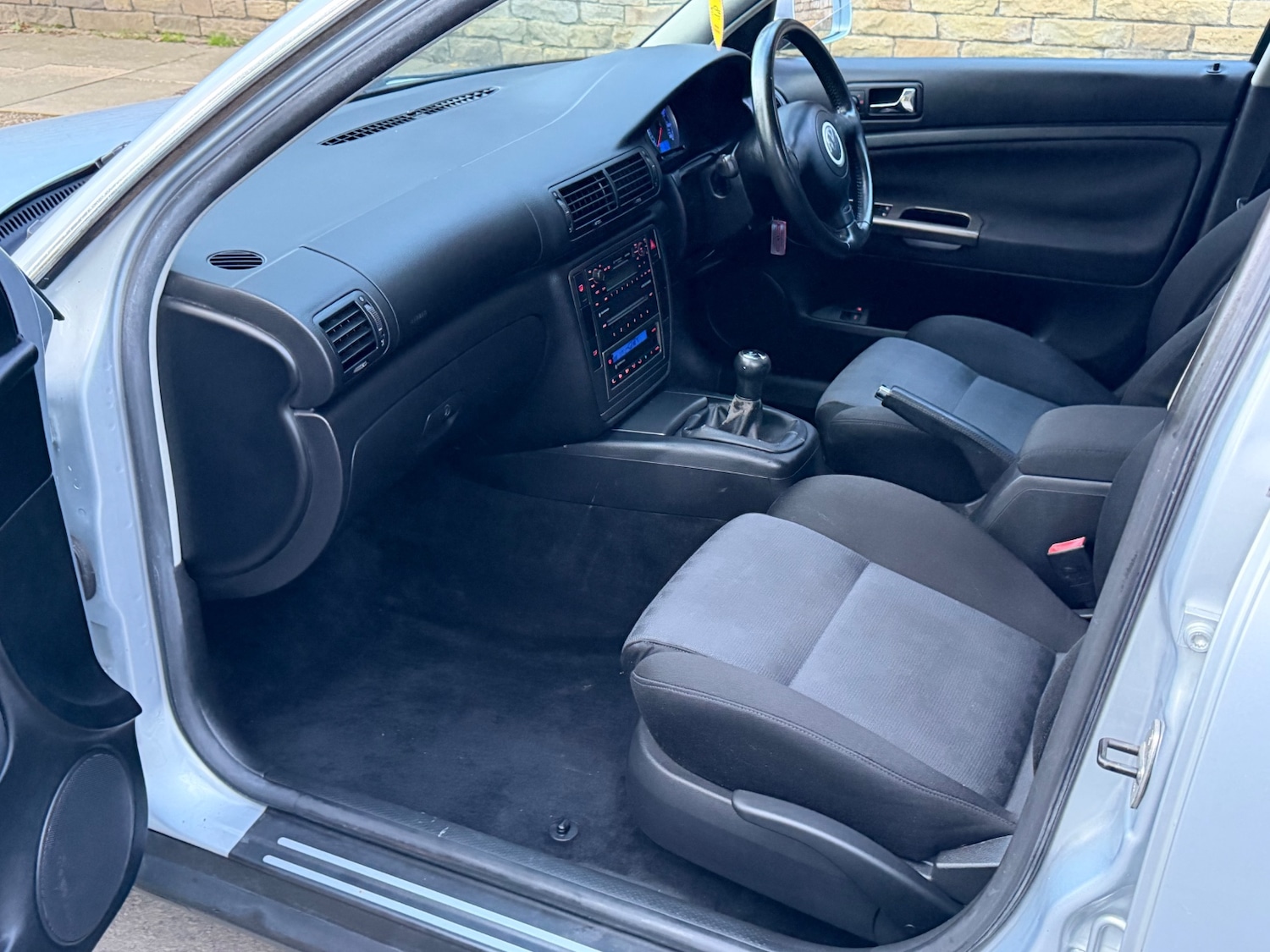 Used Volkswagen Passat 2003 for sale - 77766707: Photo 12