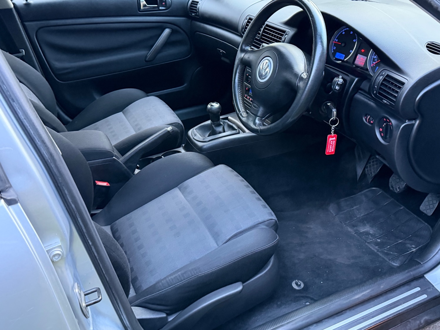 Used Volkswagen Passat 2003 for sale - 77766707: Photo 15