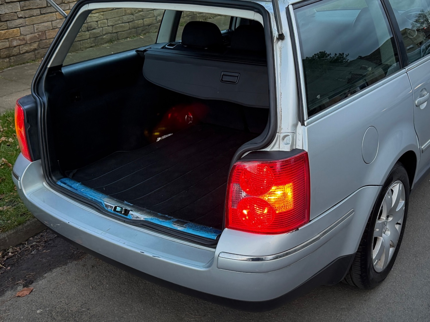 Used Volkswagen Passat 2003 for sale - 77766707: Photo 8