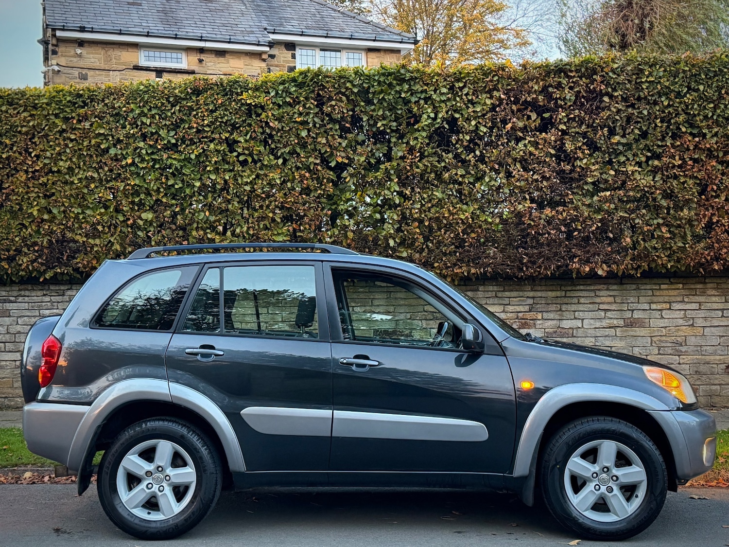 Used Toyota RAV4 2005 for sale - 76317476: Photo 2