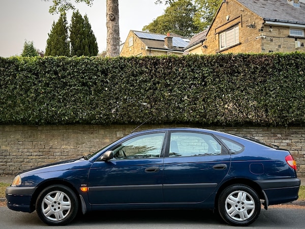 Used Toyota Avensis 2001 for sale - 75499649: Photo 5