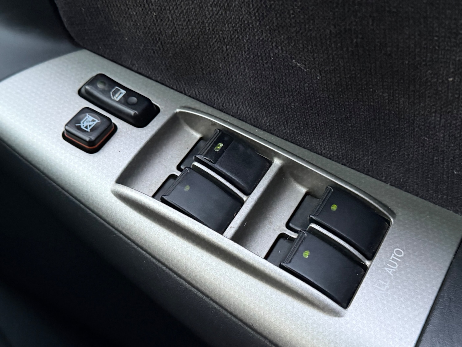 Used Toyota Corolla 2003 for sale - 76237500: Photo 17