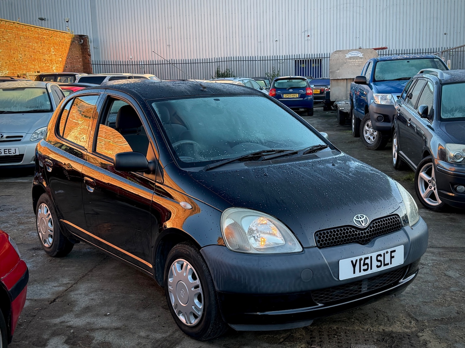 Used Toyota Yaris 2001 for sale - 76684467: Photo 1