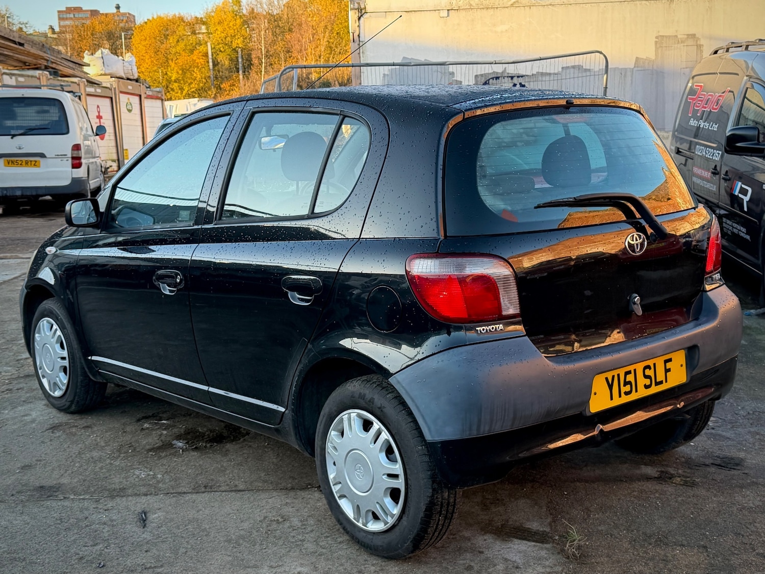 Used Toyota Yaris 2001 for sale - 76684467: Photo 3