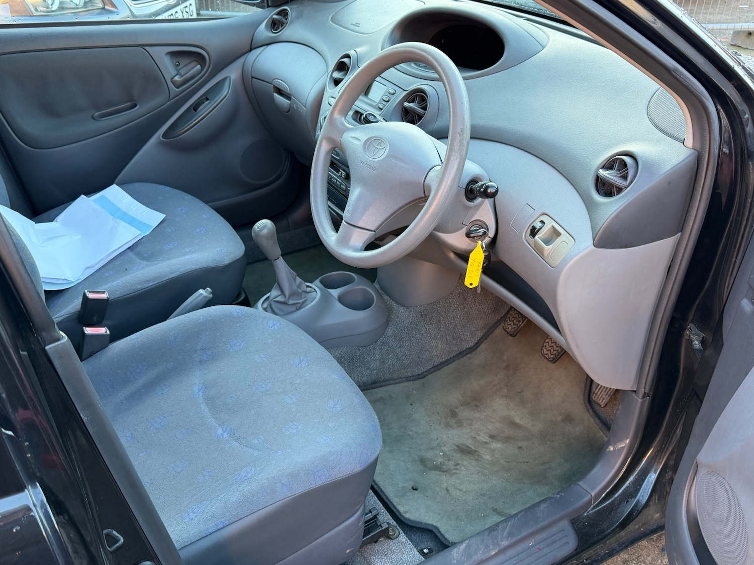 Used Toyota Yaris 2001 for sale - 76684467: Photo 5