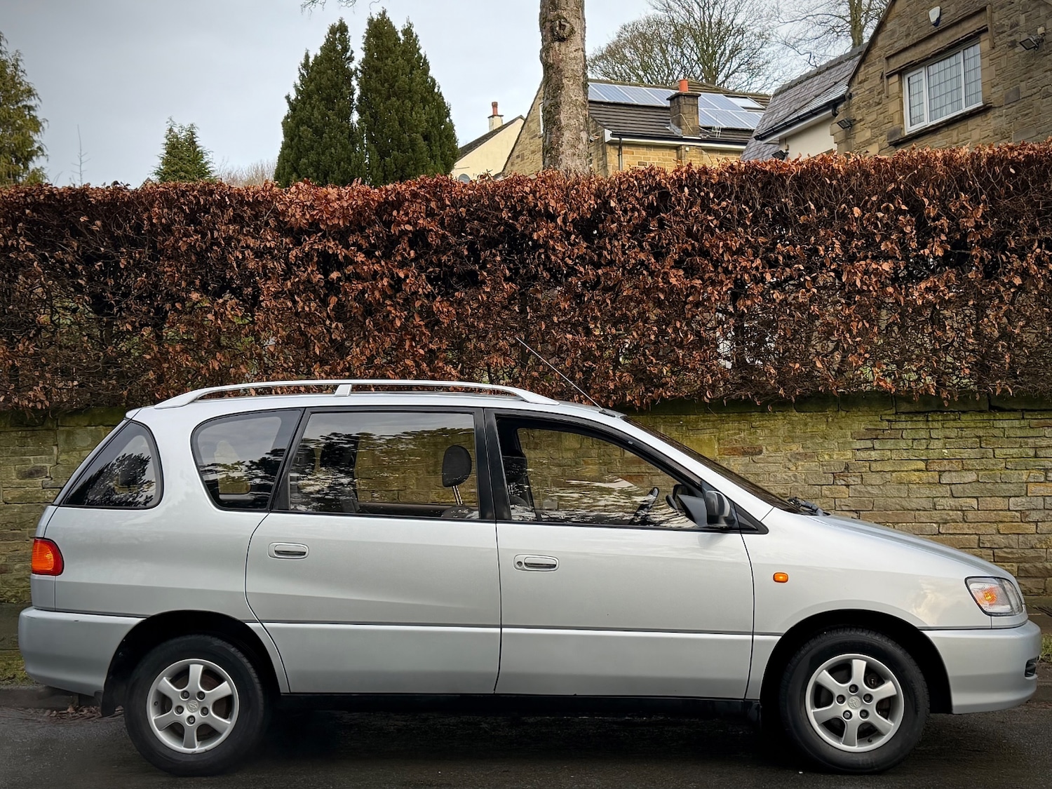 Used Toyota Picnic 2000 for sale - 77154315: Photo 2