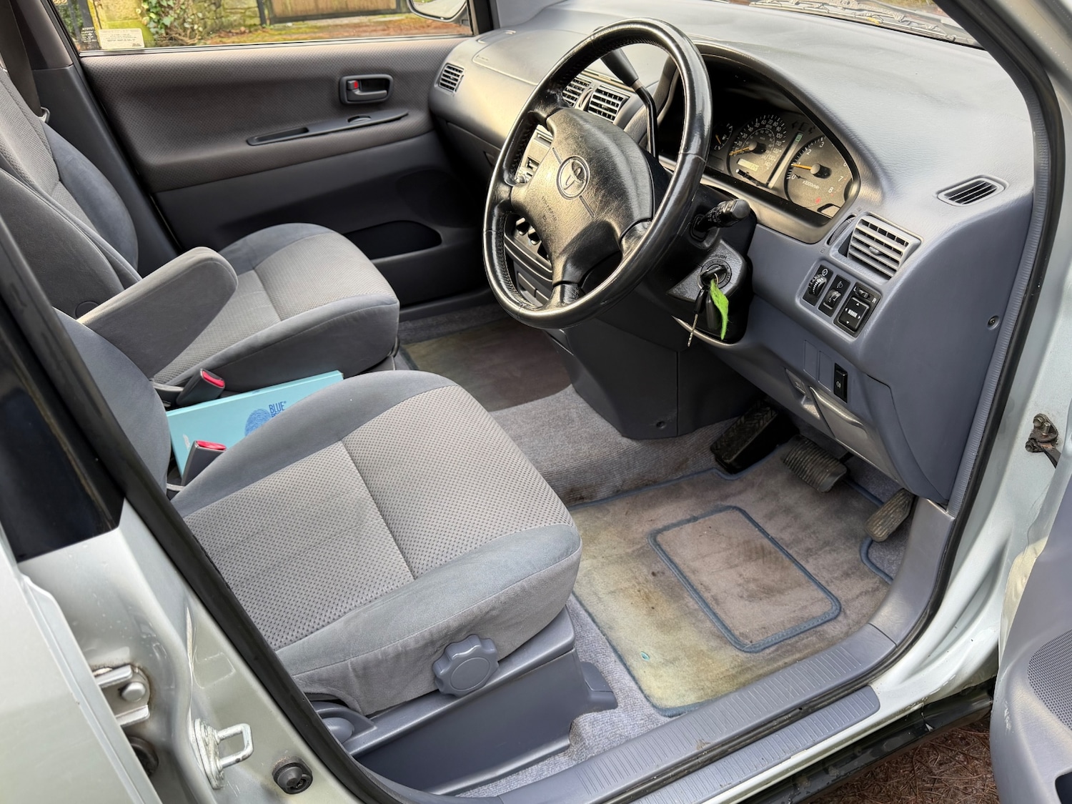 Used Toyota Picnic 2000 for sale - 77154315: Photo 7