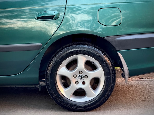 Used Toyota Avensis 1999 for sale - 73825867: Photo 16