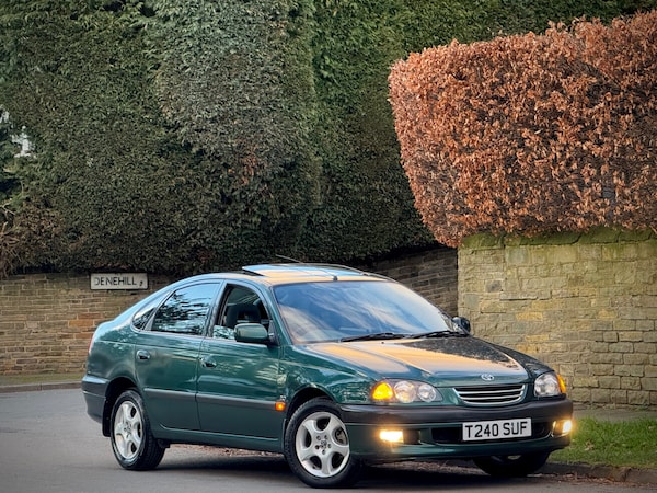 Used Toyota Avensis 1999 for sale - 73825867: Photo 1