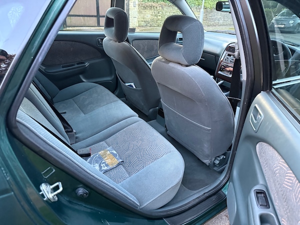Used Toyota Avensis 1999 for sale - 73825867: Photo 9