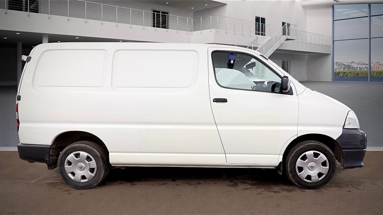 Used Toyota HiAce 2009 for sale - 77981941: Photo 2