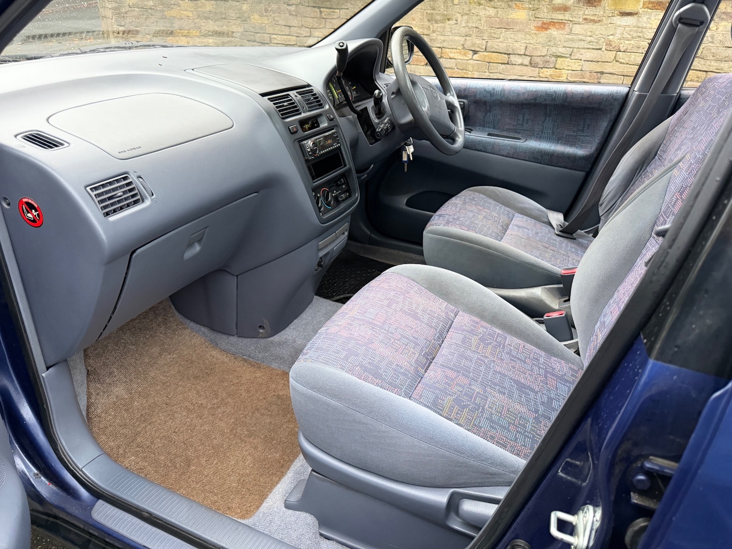 Used Toyota Picnic 1998 for sale - 76534100: Photo 11