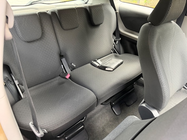 Used Toyota Yaris 2011 for sale - 76145753: Photo 10