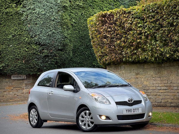 Used Toyota Yaris 2011 for sale - 76145753: Photo 1