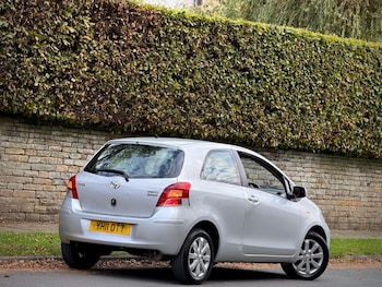 Used Toyota Yaris 2011 for sale - 76145753: Photo 3