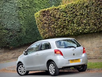 Used Toyota Yaris 2011 for sale - 76145753: Photo 4