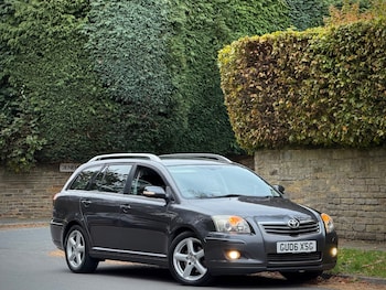 Toyota - Avensis
