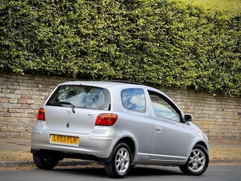 Used Toyota Yaris 2003 for sale - 79331661: Photo