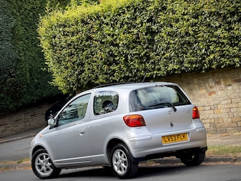 Used Toyota Yaris 2003 for sale - 79331661: Photo
