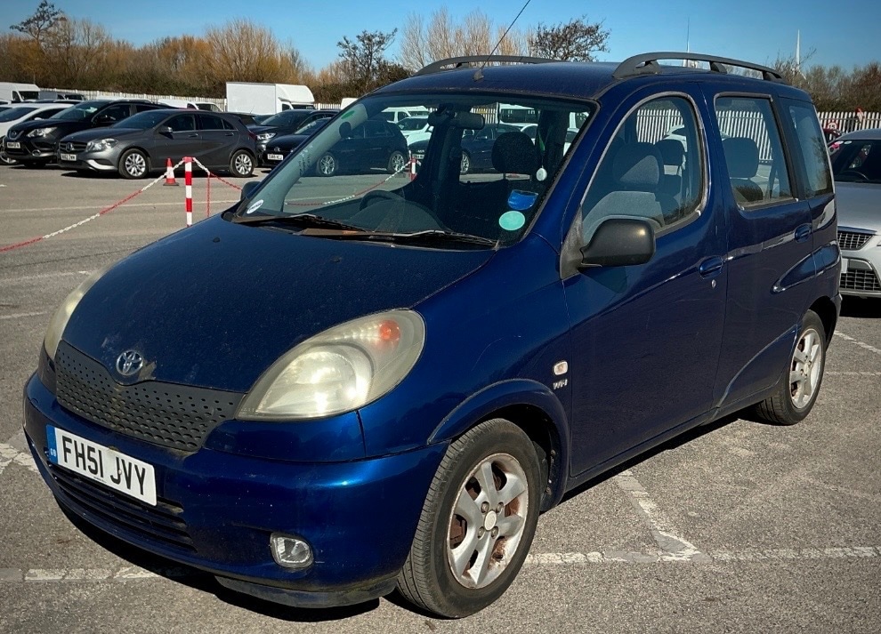 Used Toyota Yaris Verso 2002 for sale - 77947377: Photo 3