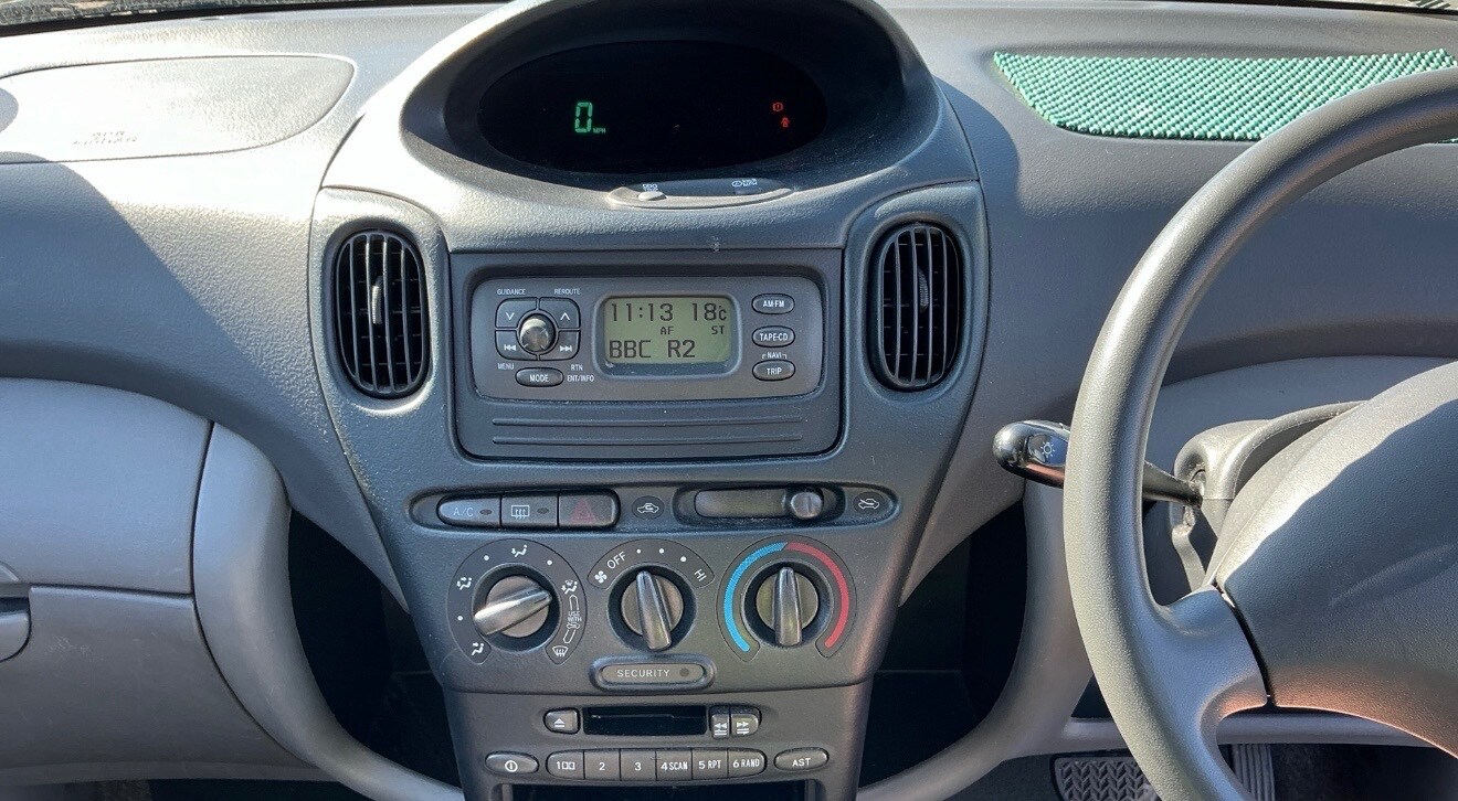 Used Toyota Yaris Verso 2002 for sale - 77947377: Photo 7