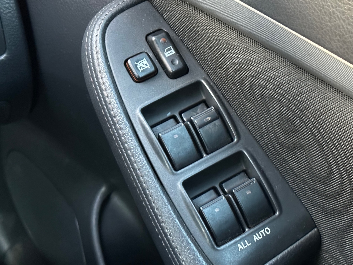 Used Toyota Avensis 2009 for sale - 76504318: Photo 17