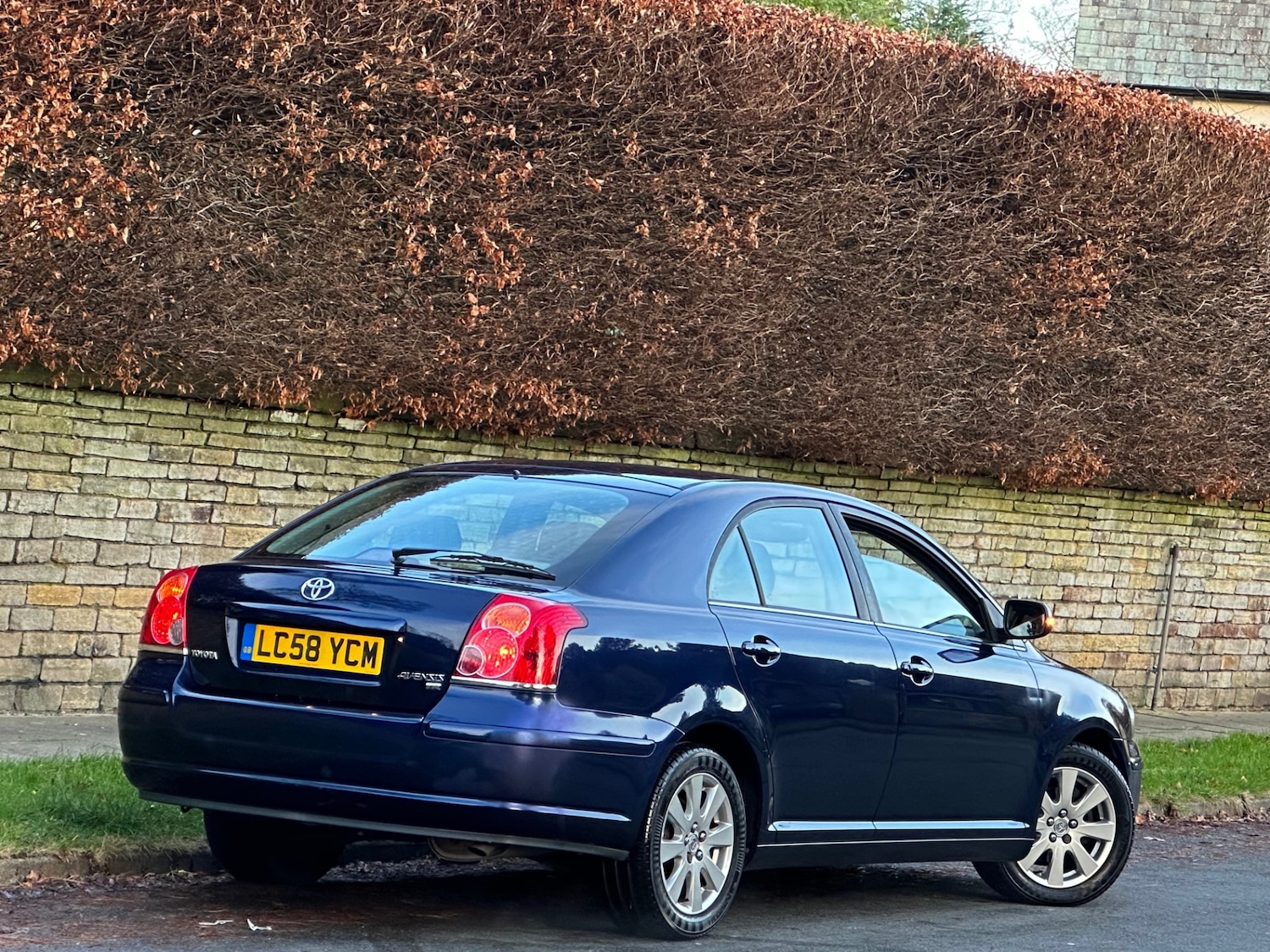 Used Toyota Avensis 2009 for sale - 76504318: Photo 2