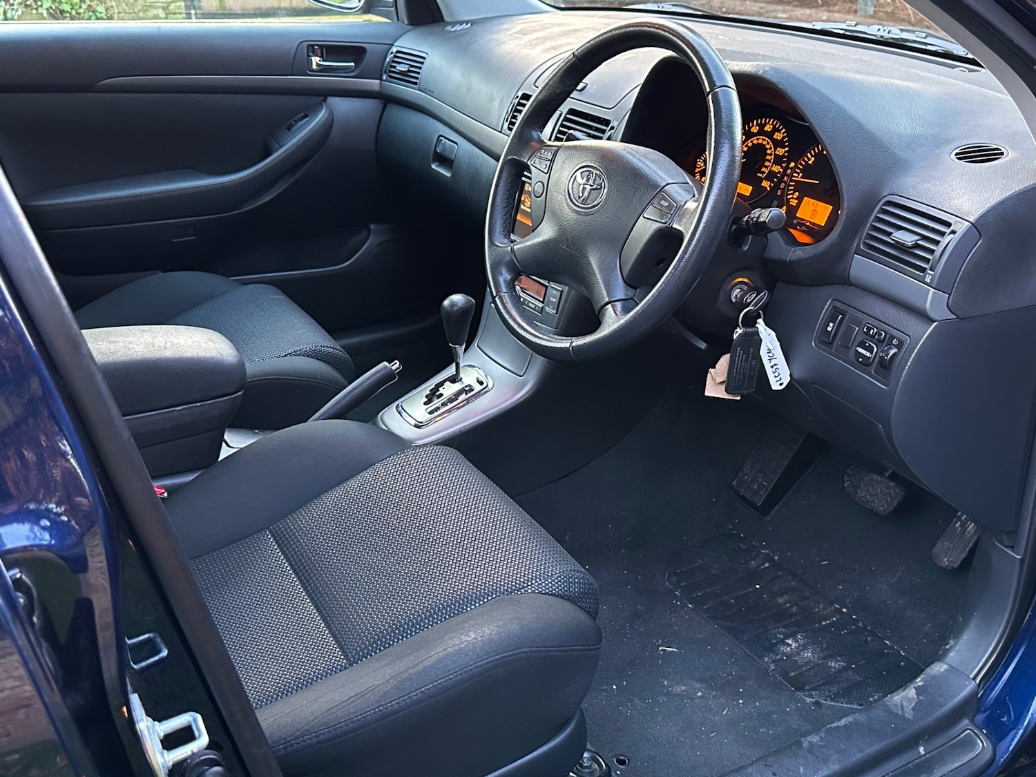 Used Toyota Avensis 2009 for sale - 76504318: Photo 8