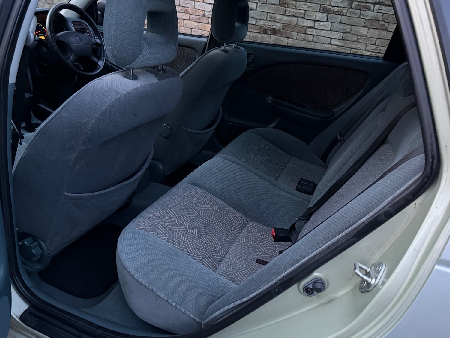 Used Toyota Avensis 1999 for sale - 76107588: Photo 10