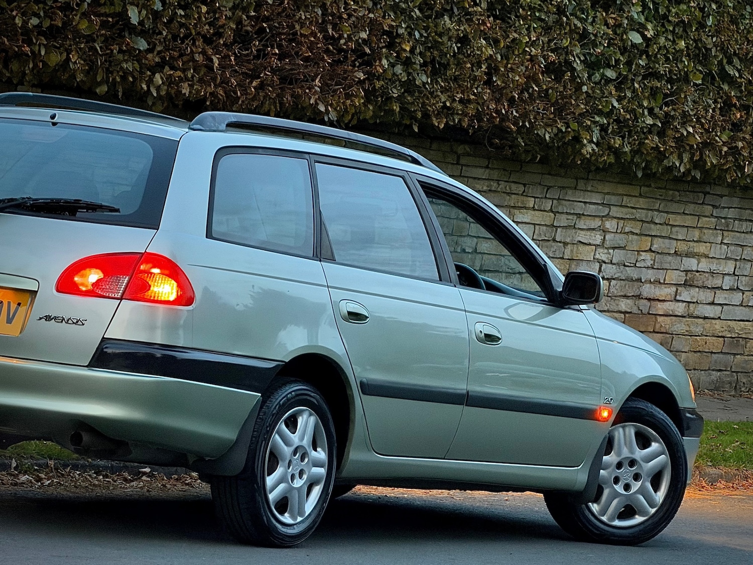 Used Toyota Avensis 1999 for sale - 76107588: Photo 11