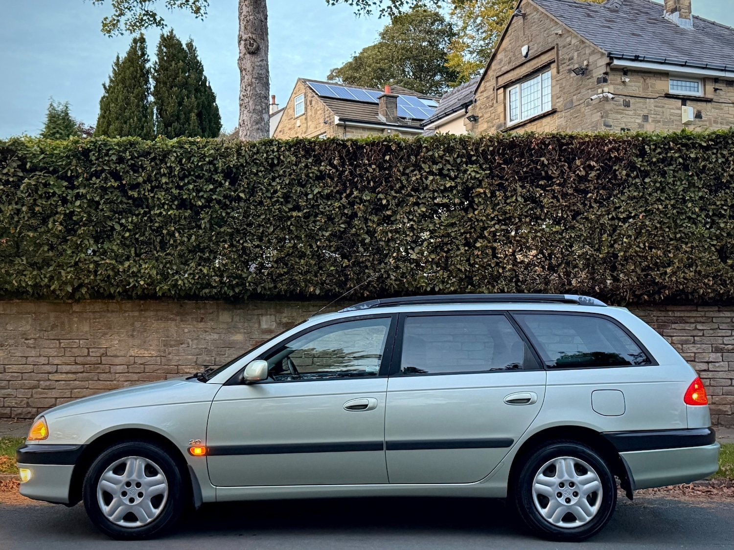 Used Toyota Avensis 1999 for sale - 76107588: Photo 5