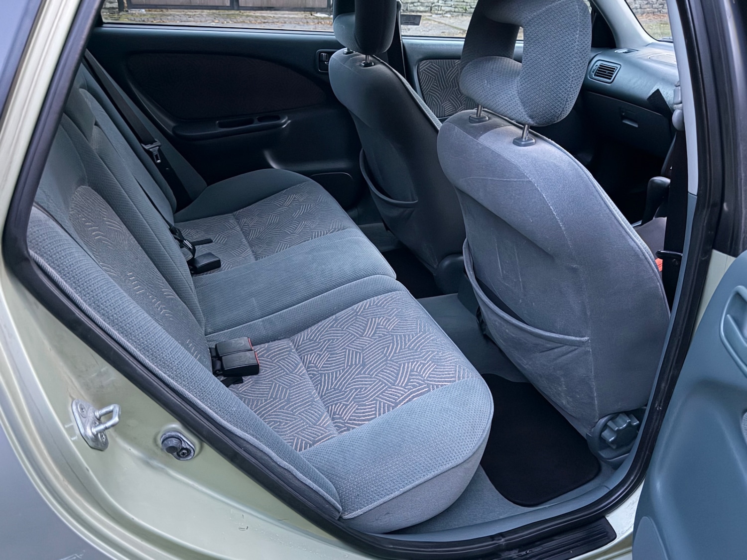 Used Toyota Avensis 1999 for sale - 76107588: Photo 9