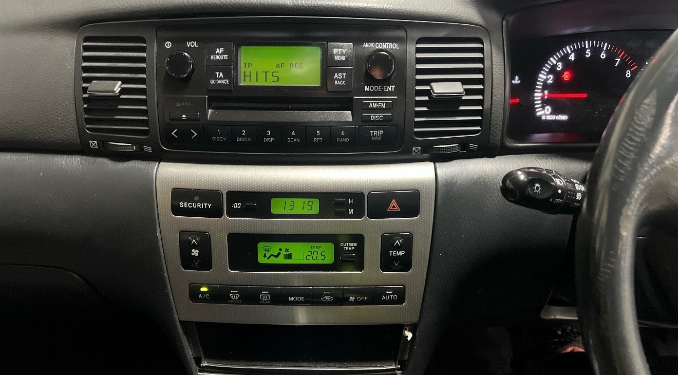 Used Toyota Corolla 2003 for sale - 76712243: Photo 11