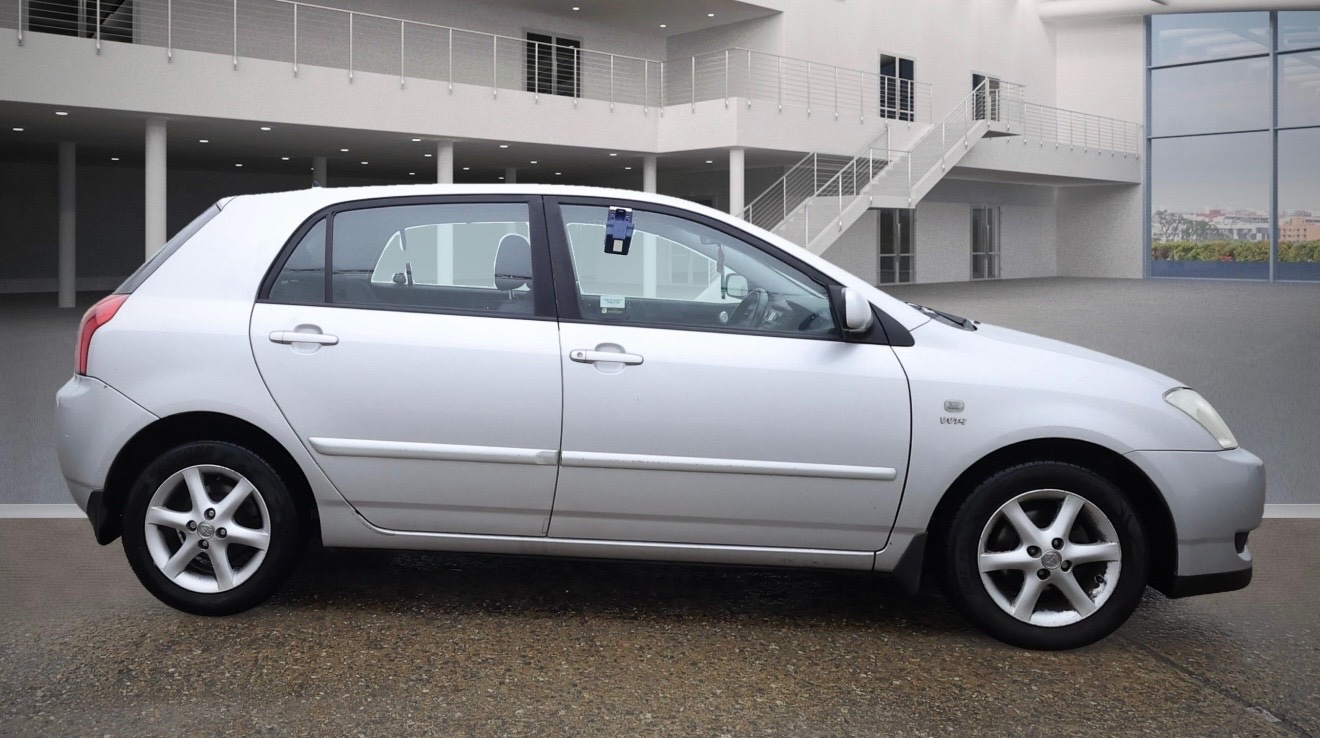 Used Toyota Corolla 2003 for sale - 76712243: Photo 2