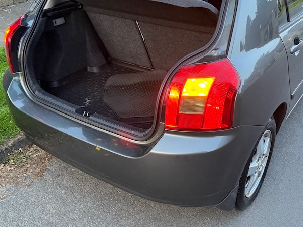 Used Toyota Corolla 2002 for sale - 74896909: Photo 18