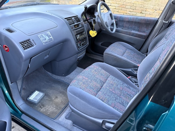 Used Toyota Picnic 1999 for sale - 73314886: Photo 8