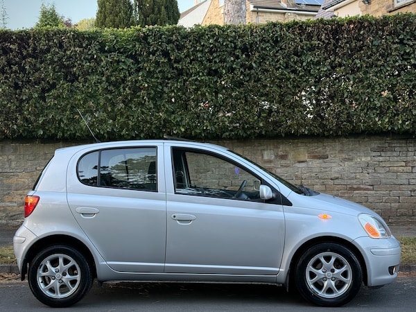 Used Toyota Yaris 2003 for sale - 75723304: Photo 2