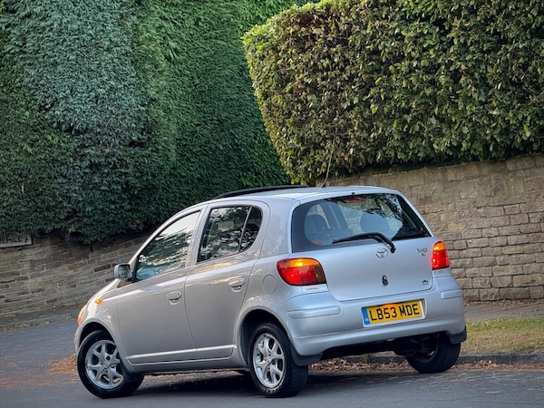 Used Toyota Yaris 2003 for sale - 75723304: Photo 4
